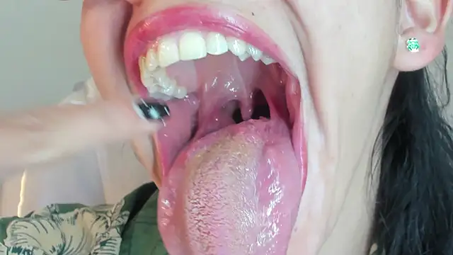 Katty mouth online show from 11-14-25, 08:40