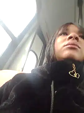 VivienAndClark online show from 03-17-25, 02:23