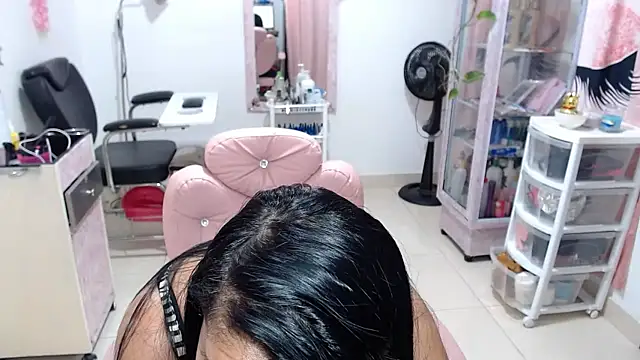 Snapshot of titsbiglovers chatting on 05-05-26, 07:44 titsbiglovers online show from 05-05-26, 07:44