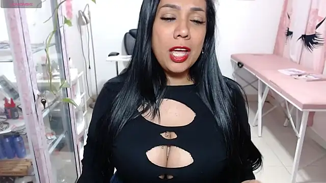Snapshot of titsbiglovers chatting on 06-14-26, 03:08 titsbiglovers online show from 06-14-26, 03:08