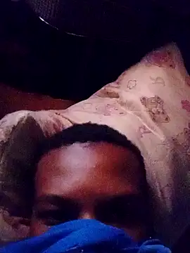 Snapshot of Lucaslonny09 chatting on 11-09-25, 02:15 Lucaslonny09 online show from 11-09-25, 02:15