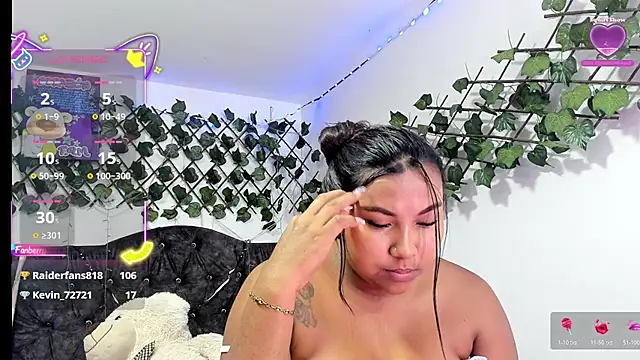 PaulinaSwan online show from 11-06-25, 06:03