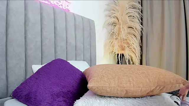 AmatistaSallow   online show from 02-09-25, 04:57