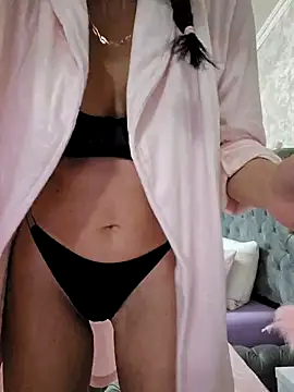 AnaFoxxy online show from 02-04-25, 08:13