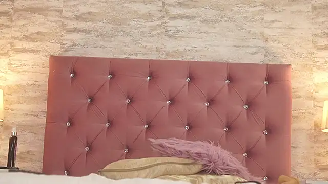 IsabellMendez  online show from 01-17-25, 01:36