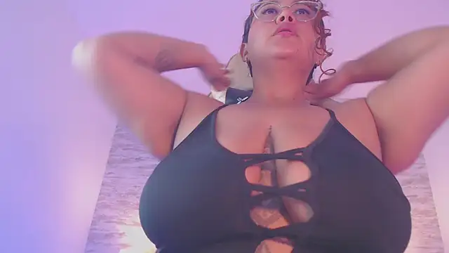 IsabellMendez  online show from 01-27-25, 09:00