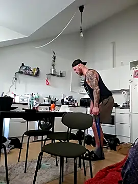 Snapshot of eltoulou chatting on 01-11-25, 01:01 eltoulou online show from 01-11-25, 01:01