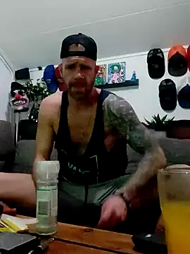 Snapshot of eltoulou chatting on 01-17-25, 08:11 eltoulou online show from 01-17-25, 08:11