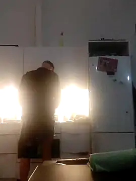 Snapshot of eltoulou chatting on 01-24-25, 03:34 eltoulou online show from 01-24-25, 03:34