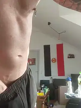 Snapshot of eltoulou chatting on 02-01-25, 09:43 eltoulou online show from 02-01-25, 09:43