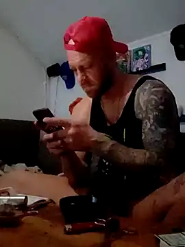 Snapshot of eltoulou chatting on 02-08-25, 10:51 eltoulou online show from 02-08-25, 10:51