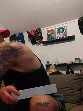 Snapshot of eltoulou chatting on 02-09-25, 08:02 eltoulou online show from 02-09-25, 08:02