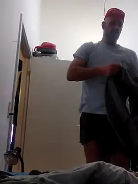 Snapshot of eltoulou chatting on 02-17-25, 05:10 eltoulou online show from 02-17-25, 05:10