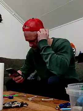 Snapshot of eltoulou chatting on 02-24-25, 07:09 eltoulou online show from 02-24-25, 07:09