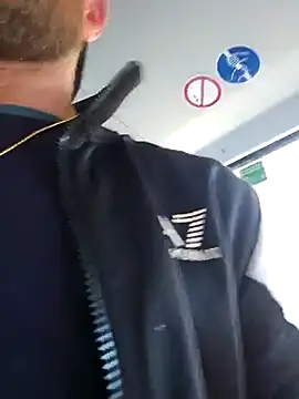 Snapshot of eltoulou chatting on 03-06-25, 03:24 eltoulou online show from 03-06-25, 03:24