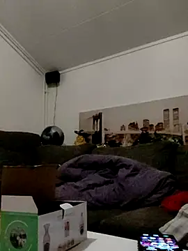 Snapshot of eltoulou chatting on 03-17-25, 07:48 eltoulou online show from 03-17-25, 07:48