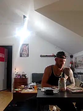 Snapshot of eltoulou chatting on 10-24-25, 11:56 eltoulou online show from 10-24-25, 11:56