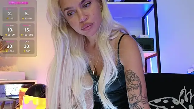 Snapshot of Alice_omg chatting on 12-06-24, 04:06 Alice omg online show from 12-06-24, 04:06