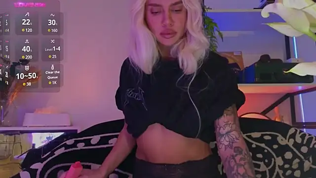 Snapshot of Alice_omg chatting on 12-10-24, 04:06 Alice omg online show from 12-10-24, 04:06