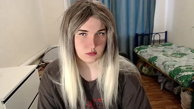 EvaMiron online show from 04-13-26, 04:40