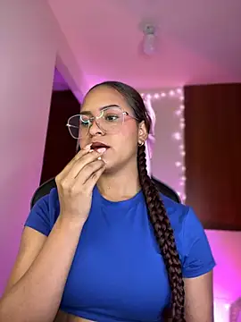 Snapshot of gretta_kler1 chatting on 12-22-24, 02:06 gretta kler1 online show from 12-22-24, 02:06