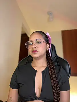 Snapshot of gretta_kler1 chatting on 01-19-25, 07:15 gretta kler1 online show from 01-19-25, 07:15