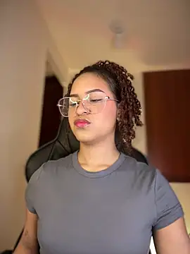 Snapshot of gretta_kler1 chatting on 01-26-25, 03:14 gretta kler1 online show from 01-26-25, 03:14