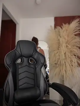 Snapshot of gretta_kler1 chatting on 10-17-25, 11:24 gretta kler1 online show from 10-17-25, 11:24