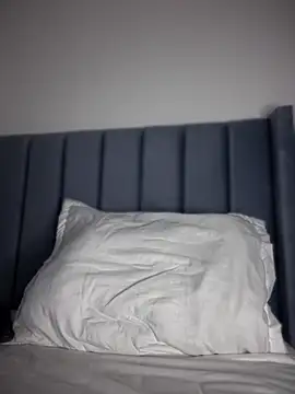 Snapshot of gretta_kler1 chatting on 11-06-25, 10:21 gretta kler1 online show from 11-06-25, 10:21