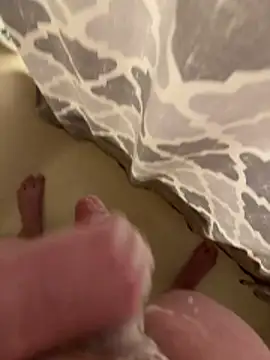 Snapshot of bjim03425 chatting on 03-09-26, 02:59 bjim03425 online show from 03-09-26, 02:59