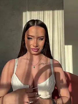 deliaroyal online show from 03-21-25, 03:46