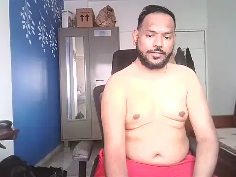 Snapshot of lovbombayduck11 chatting on 12-22-25, 06:21 lovbombayduck11 online show from 12-22-25, 06:21