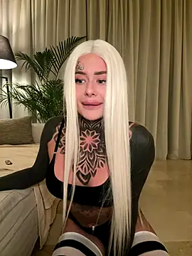 Snapshot of bambixboo chatting on 11-09-25, 09:13 bambixboo online show from 11-09-25, 09:13