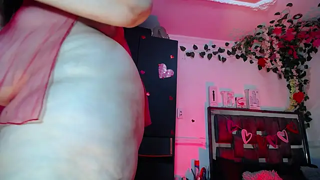 emma hoot1 online show from 02-18-25, 11:30