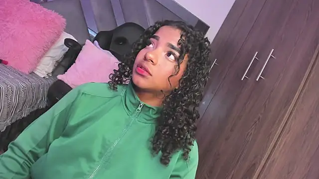 Iris hott1 online show from 12-07-24, 04:42