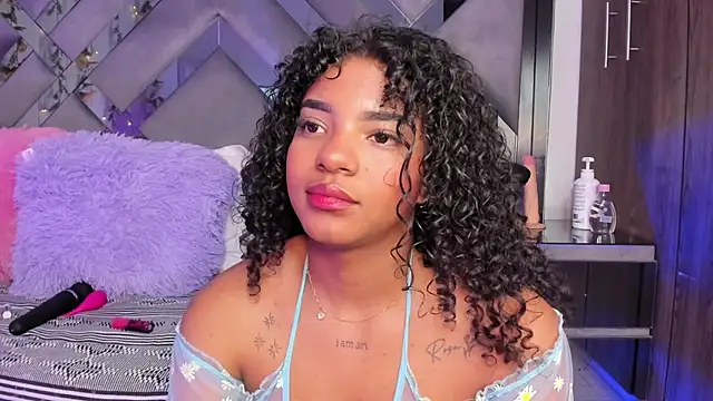 Iris hott1 online show from 12-12-24, 01:10