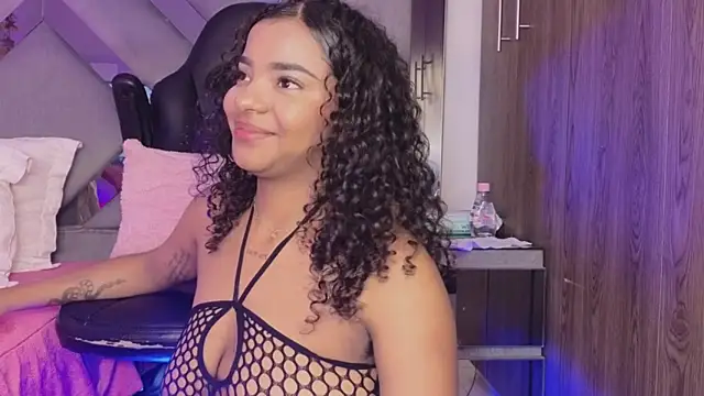 Iris hott1 online show from 12-14-24, 04:34