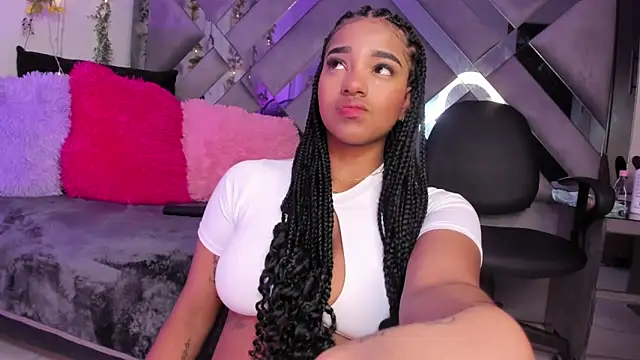 Iris hott1 online show from 12-22-24, 12:50