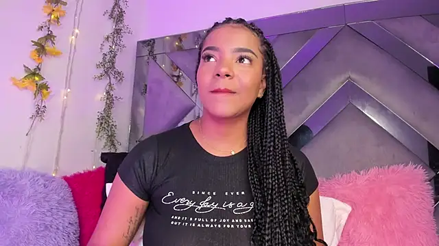 Iris hott1 online show from 12-26-24, 03:10