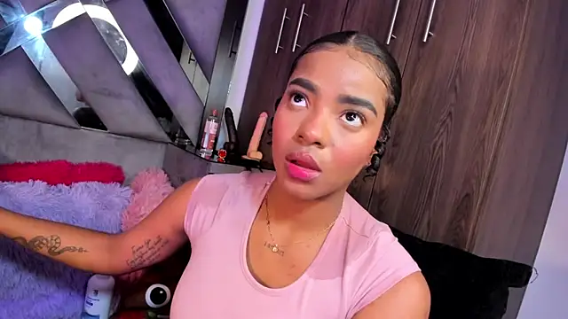 Iris hott1 online show from 01-30-25, 01:33