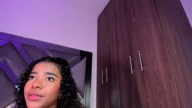 Iris hott1 online show from 02-08-25, 12:06