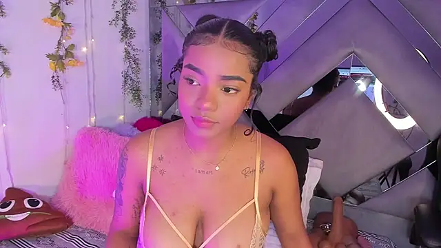 Iris hott1 online show from 03-07-25, 08:33