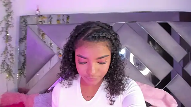 Iris hott1 online show from 03-21-25, 11:12