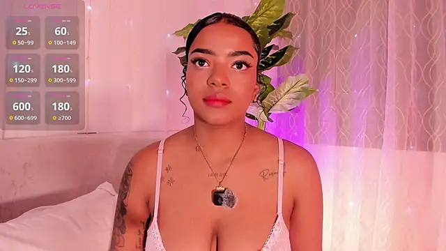 Iris hott1 online show from 10-15-25, 03:28