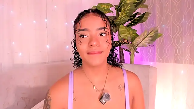 Iris hott1 online show from 10-23-25, 02:55