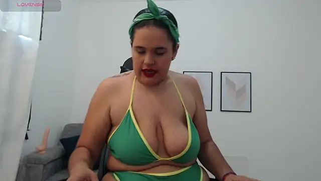 natalia curvy1 online show from 09-26-25, 06:12