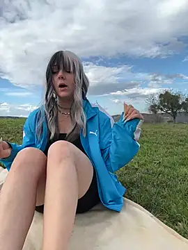 Snapshot of kinkygirl420x chatting on 03-22-25, 02:58 kinkygirl420x online show from 03-22-25, 02:58