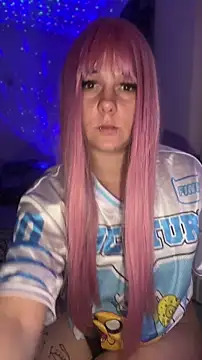 Snapshot of kinkygirl420x chatting on 10-28-25, 04:20 kinkygirl420x online show from 10-28-25, 04:20