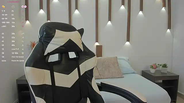 megan cooper28 online show from 10-06-25, 07:11