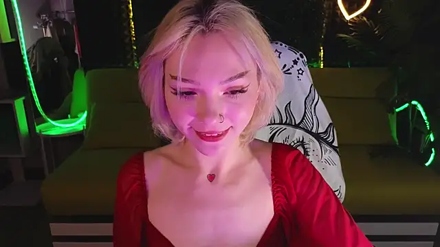 Snapshot of SandraBoyl chatting on 01-13-25, 01:23 SandraBoyl online show from 01-13-25, 01:23